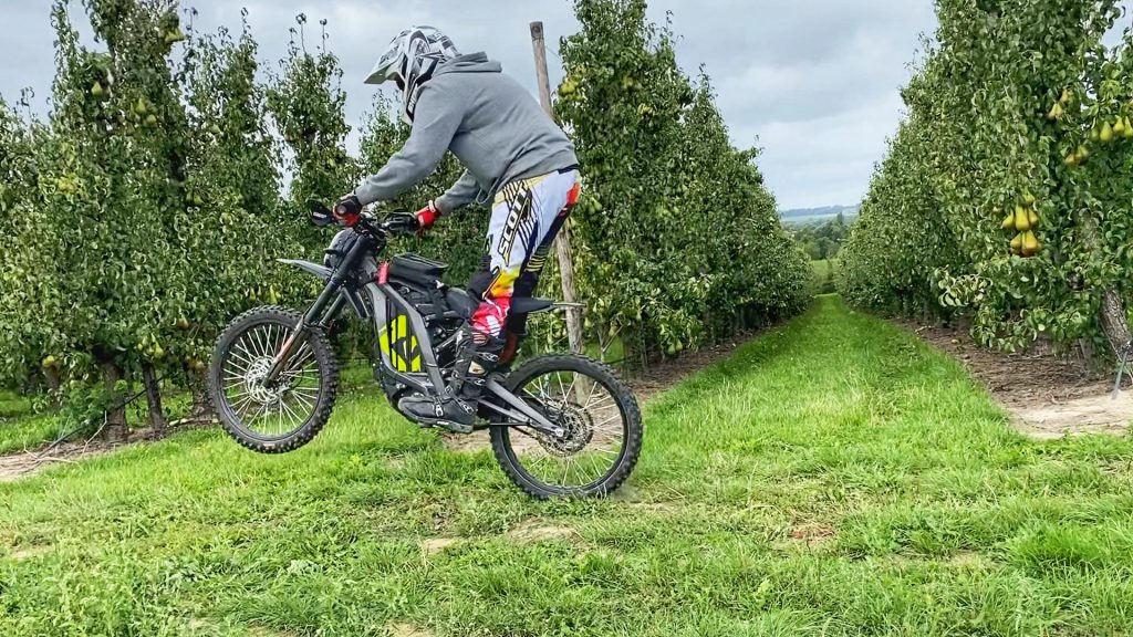 elektirsch offroad rijden E-Training Sur-ron Endurofun 1