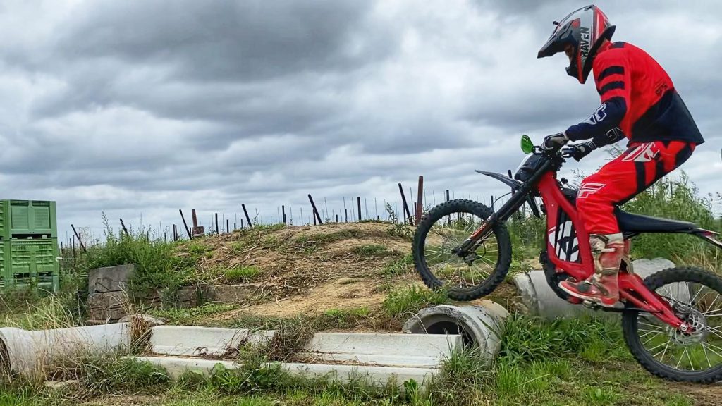 elektirsch offroad rijden E-Training Sur-ron Endurofun 10