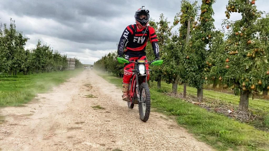 elektirsch offroad rijden E-Training Sur-ron Endurofun 4